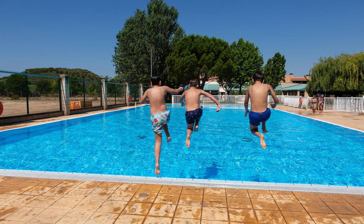 Logroño tiene sus tres piscinas municipales abiertas