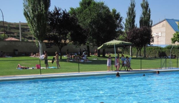 El Ayuntamiento de Baños decide abrir las piscinas municipales el día 15