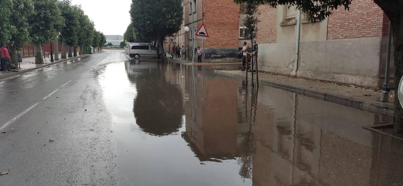 Los efectos de la tormenta se dejan ver en las calles de la ciudad