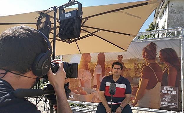 Imagen principal - Torrecilla y Calahorra se ponen ante la cámara de &#039;Reserva para volver&#039;