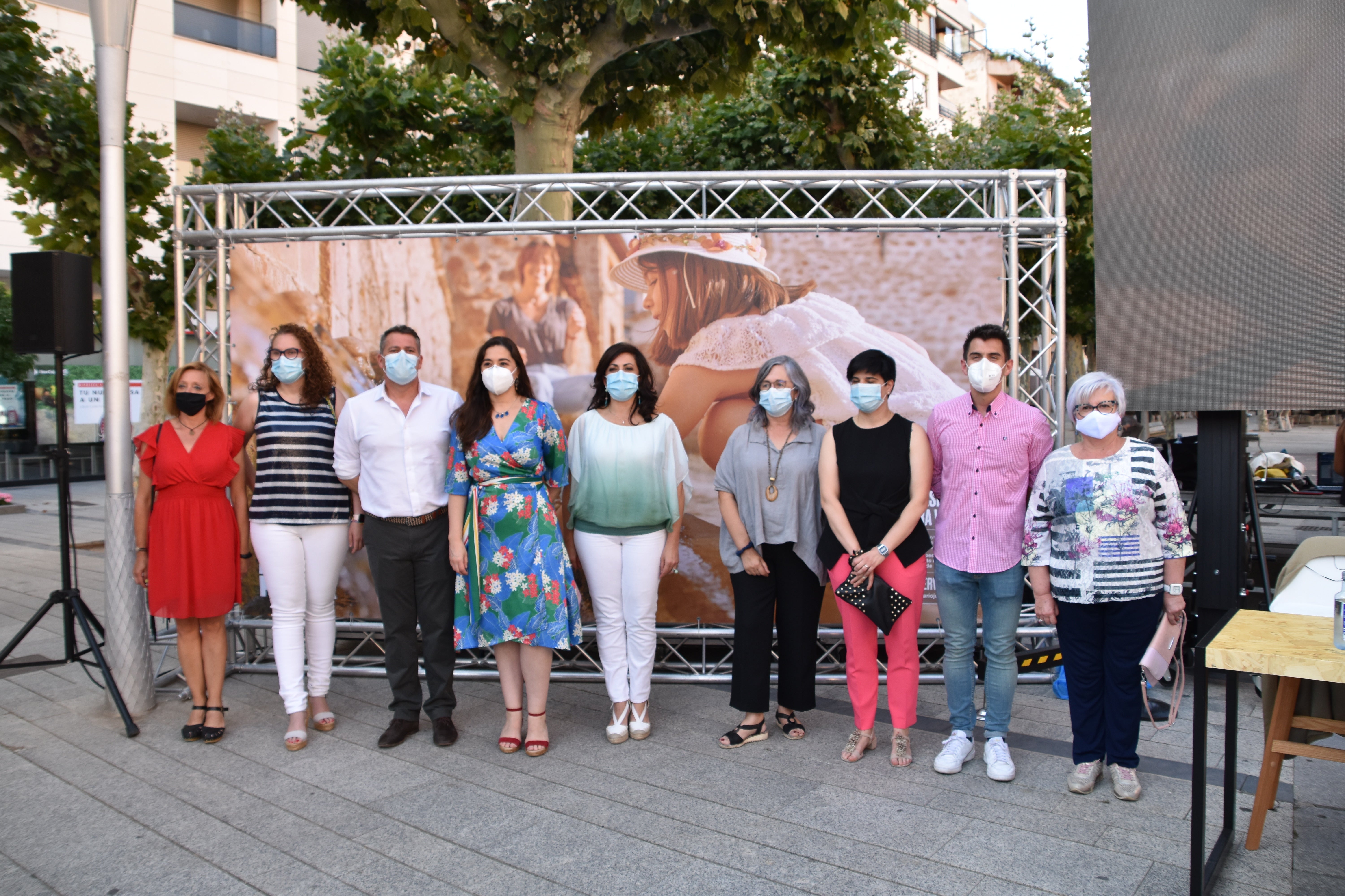 El actor Nacho Guerreros no ha dudado en ir a contar las maravillas de su localidad para apoyar el turismo riojano