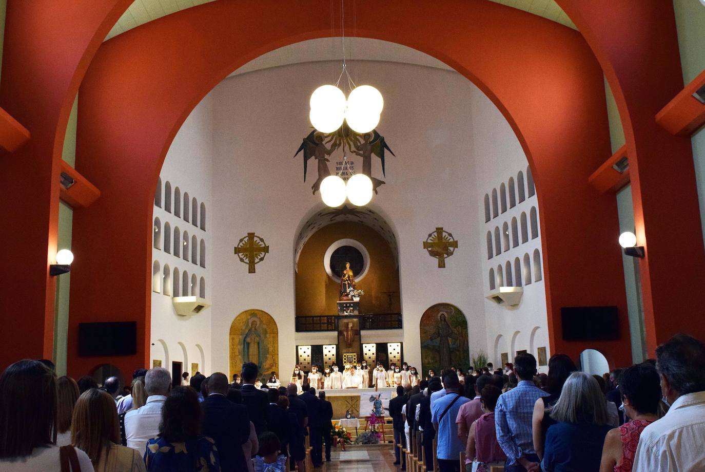 El emotivo funeral por el jefe de los GAR se ha celebrado en la iglesia de Nuestra señora de Valvanera, en Logroño