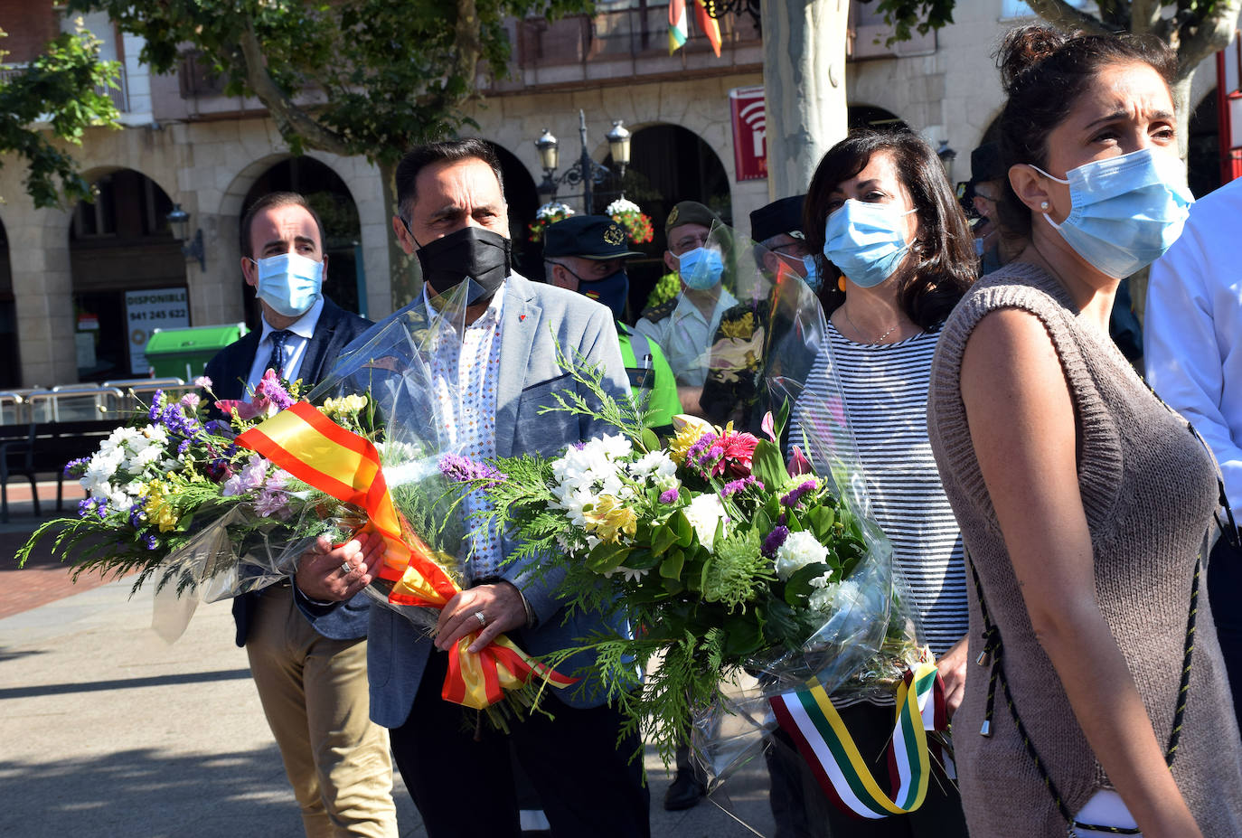 El paseo de El Espolón ha acogido el acto conmemorativo del aniversario del asesinato del concejal popular de Ermua