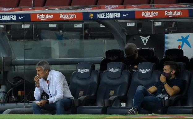 Quique Setién, en el partido ante Osasuna en el Camp Nou. 