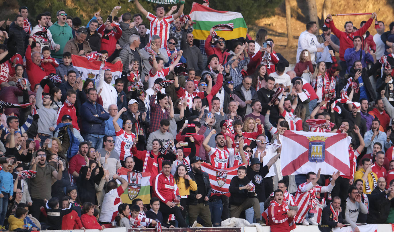 Logroño vuelve a soñar en blanco y rojo