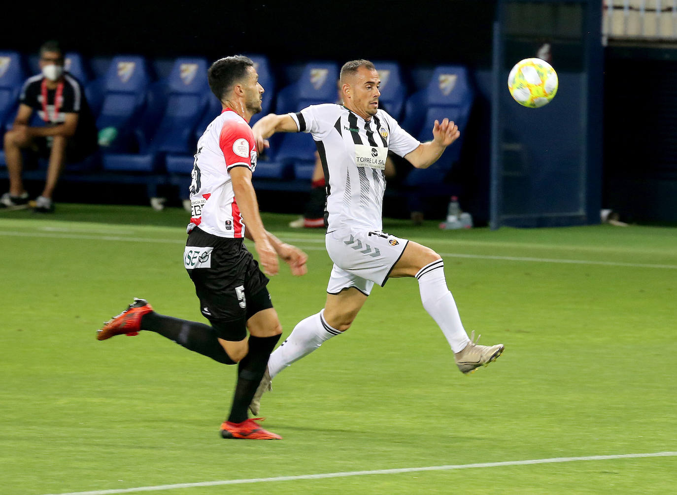 Los de Sergio Rodríguez ascienden a Segunda División tras superar al Castellón en la tanda de penaltis