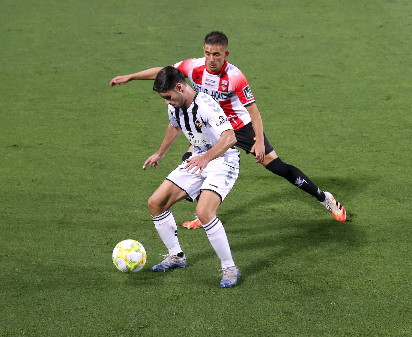 Los de Sergio Rodríguez ascienden a Segunda División tras superar al Castellón en la tanda de penaltis