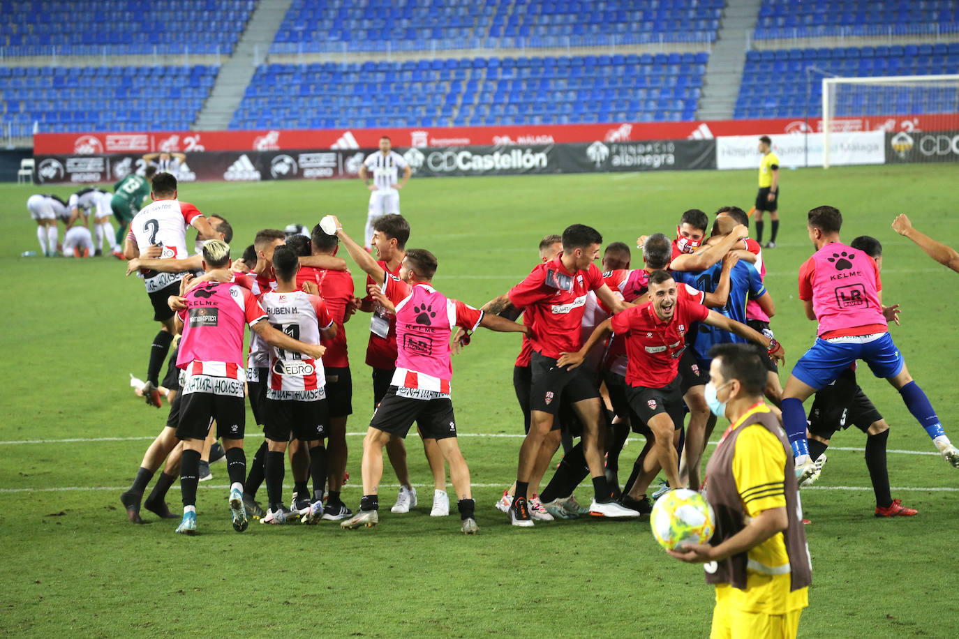 Los de Sergio Rodríguez ascienden a Segunda División tras superar al Castellón en la tanda de penaltis