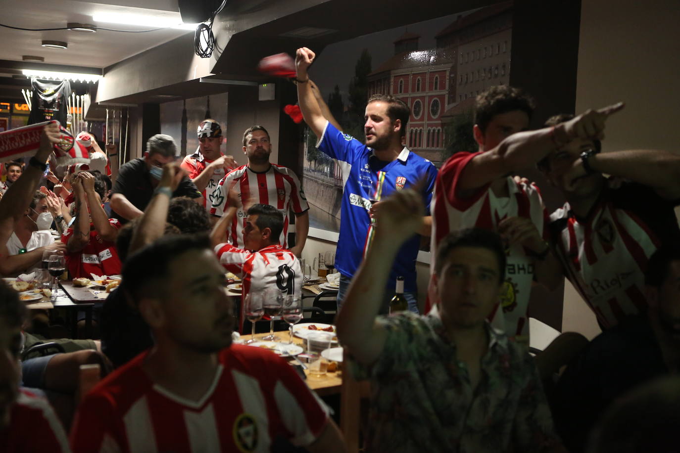 La afición blanquirroja ha sufrido bastante durante el encuentro frente al Castellón, pero finalmente ha merecido la pena