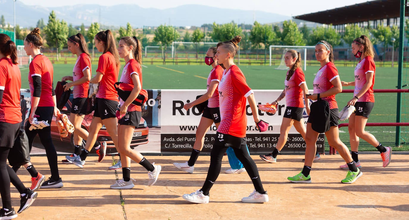 Las logroñesas iniciaron este lunes la pretemporada con un proyecto ilusionante y reconocido, pero con las incertidumbres que genera el coronavirus