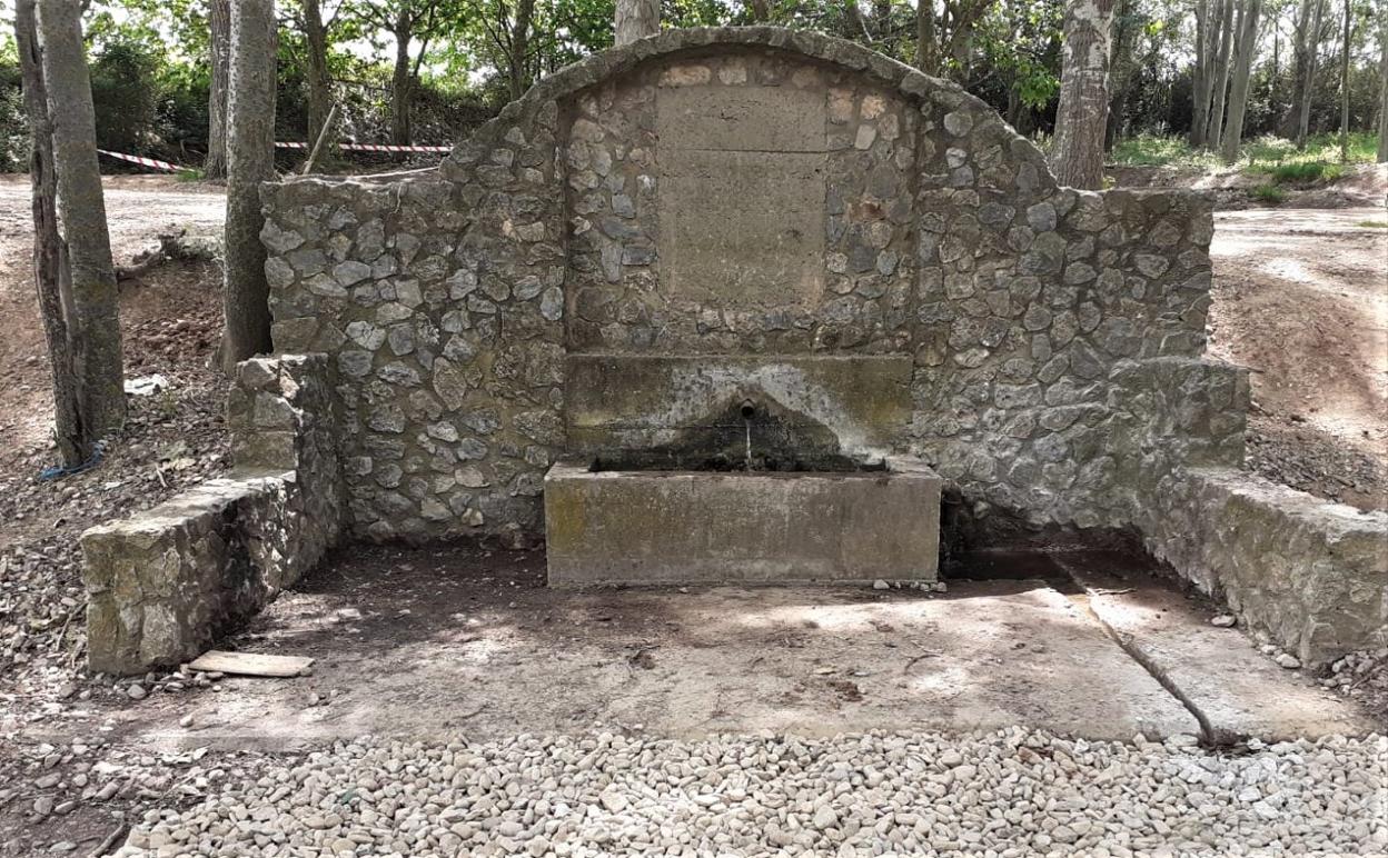 La fuente de Onvecinos de Villamediana de Iregua después de los trabajos. 