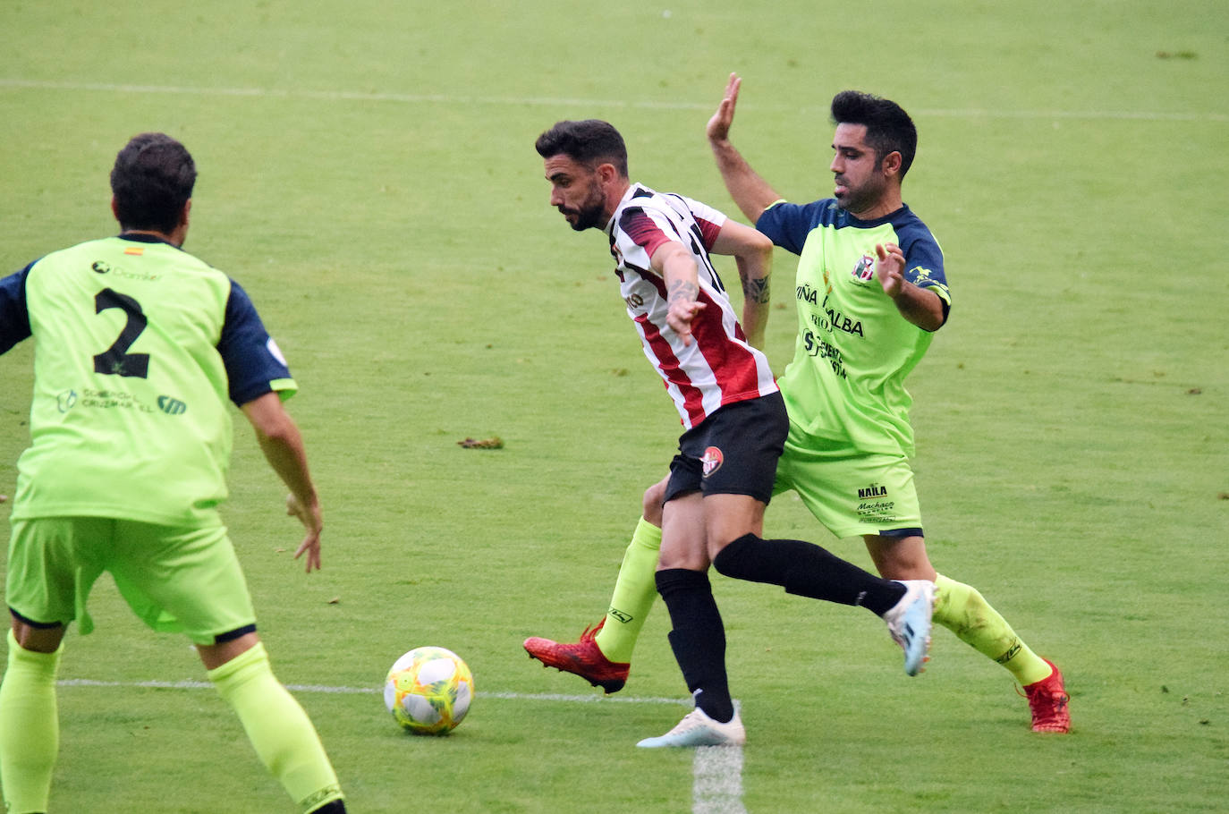 Los blanquirrojos llegan a la categoría de bronce del fútbol español tras empatar con el Varea en Las Gaunas