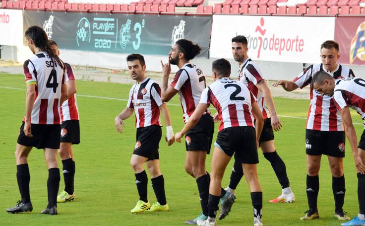 Las imágenes del ascenso de la SD Logroñés a Segunda B