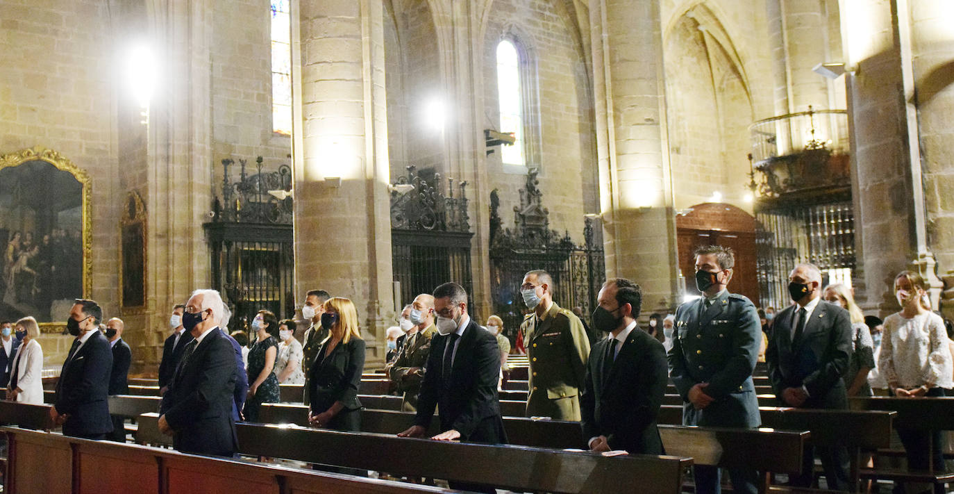 La ceremonia ha estado presidida por el obispo de la Diócesis de Calahorra y La Calzada Logroño, Carlos Escribano