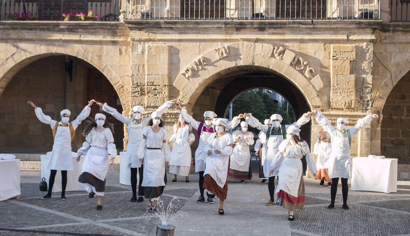 Fotos: Santo Domingo asiste a la representación de &#039;Los milagros...&#039;