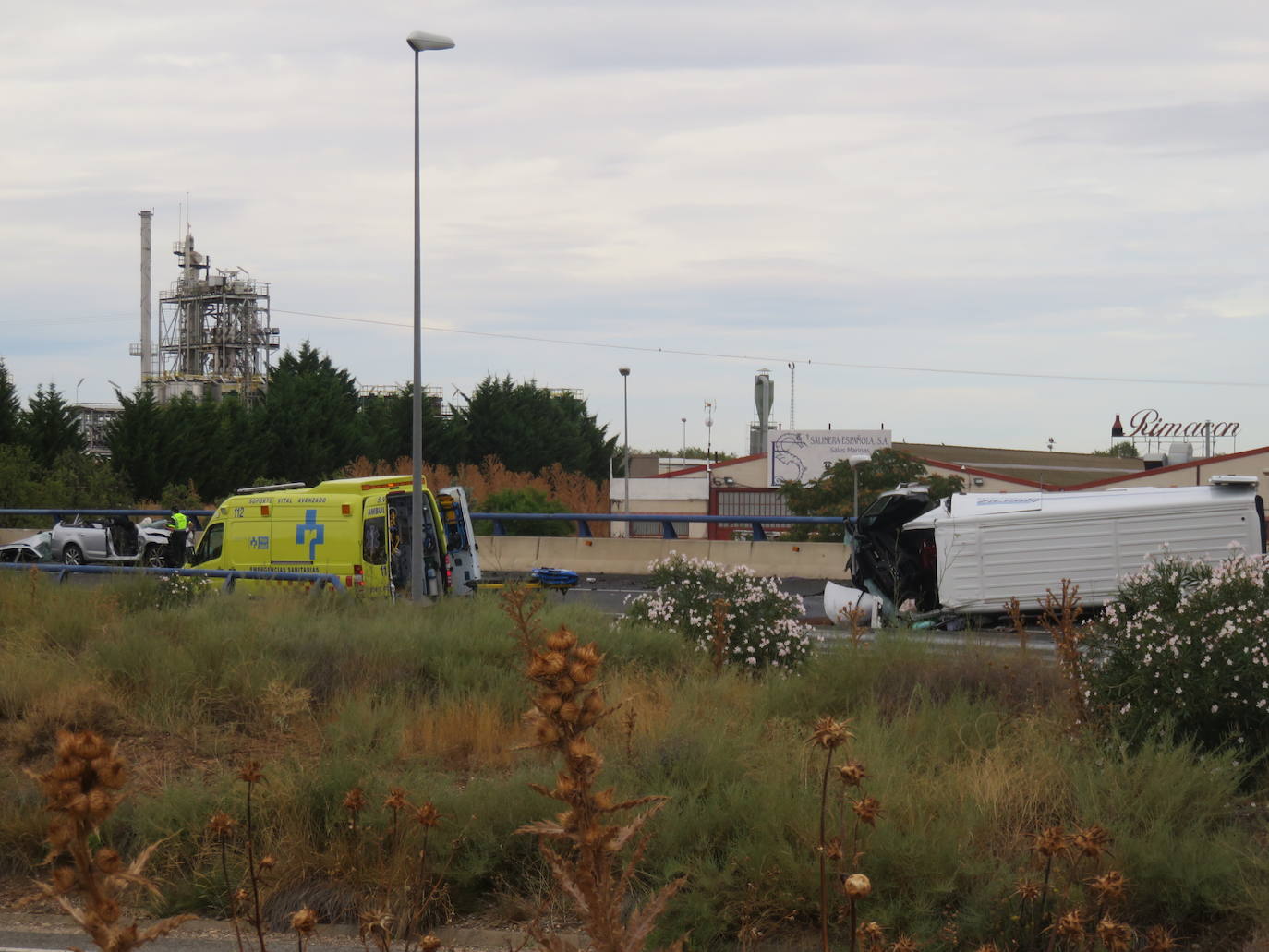 Fotos: Dos fallecidos en un accidente de tráfico en la N-232 en Alfaro