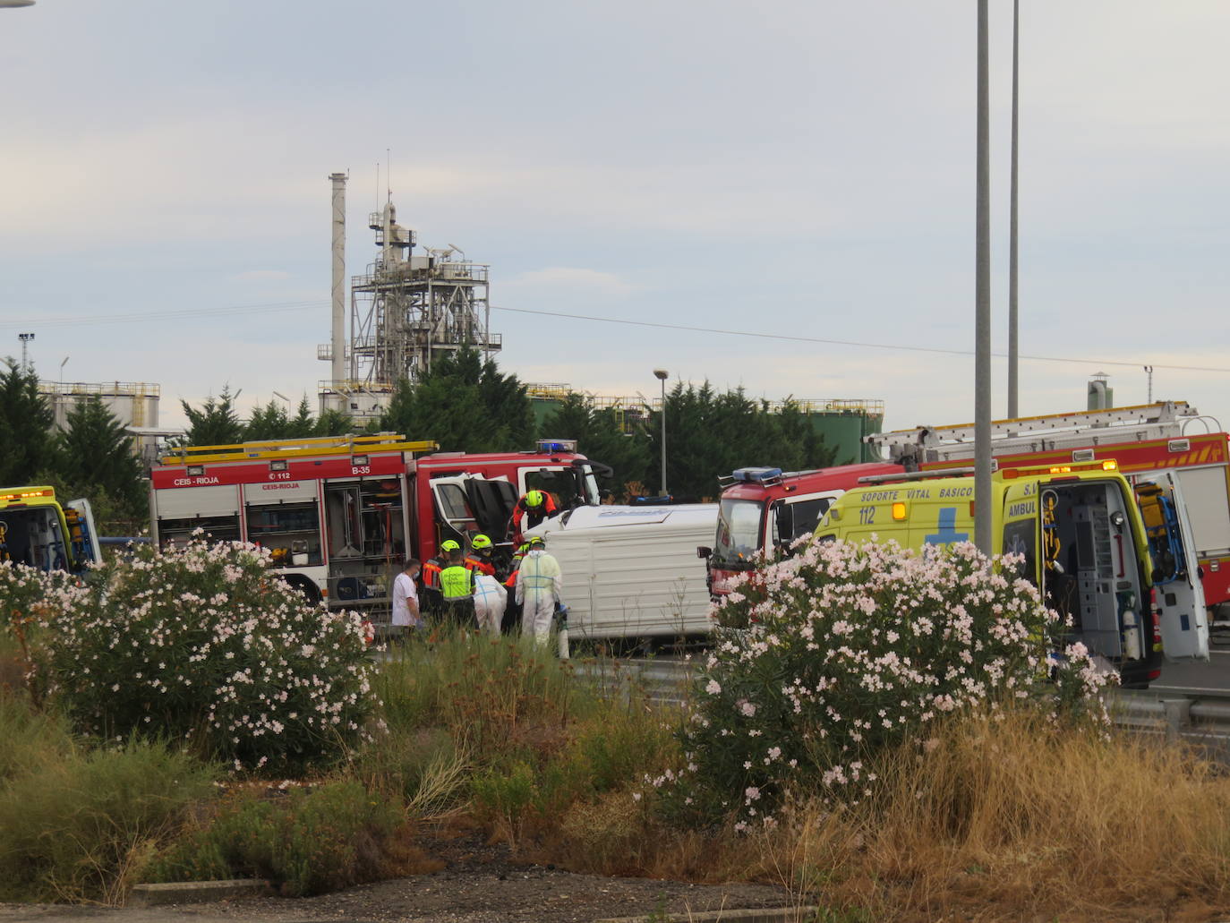 Fotos: Dos fallecidos en un accidente de tráfico en la N-232 en Alfaro