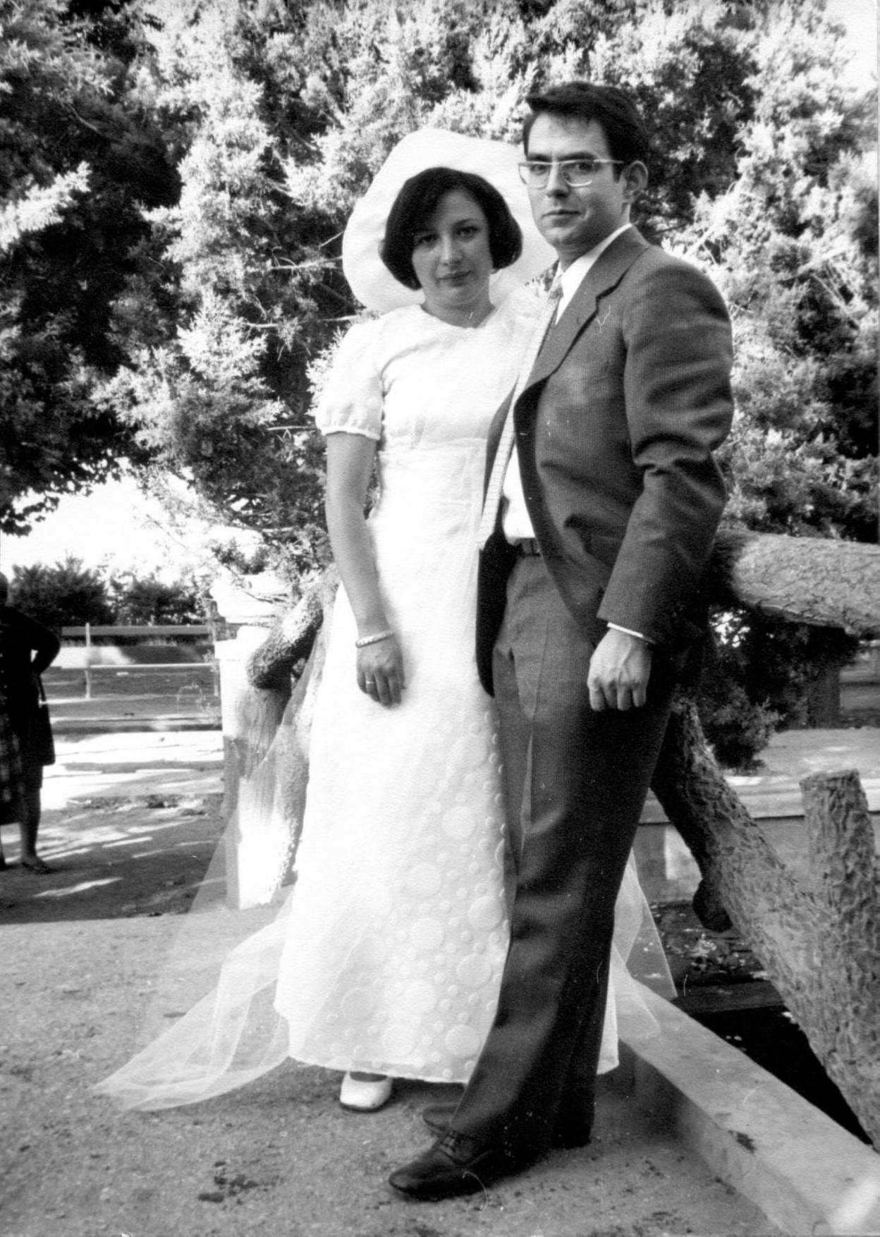 Boda de Carlos y María Teresa, en Calahorra, hace 50 años