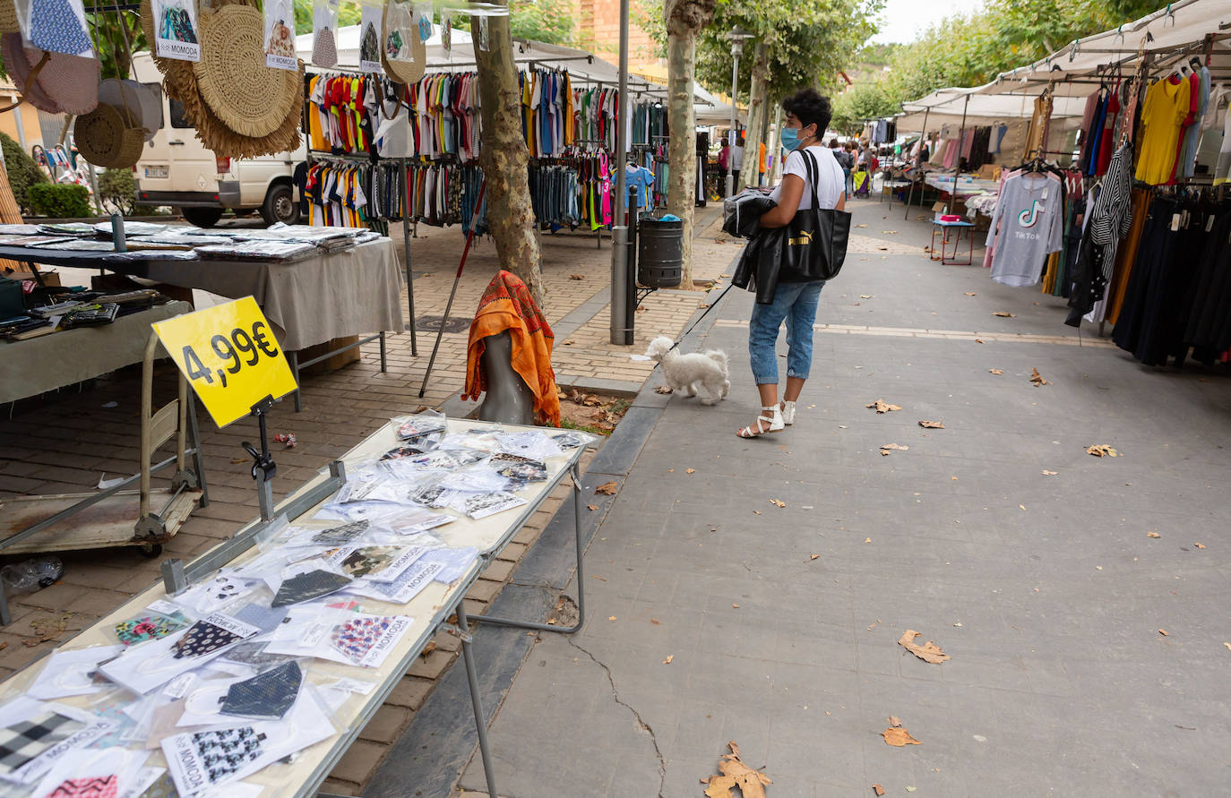 La localidad cierra instalaciones municipales tras varios positivos entre jóvenes