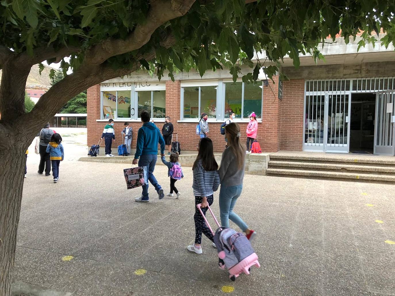 Entrada al colegio en Cervera. 