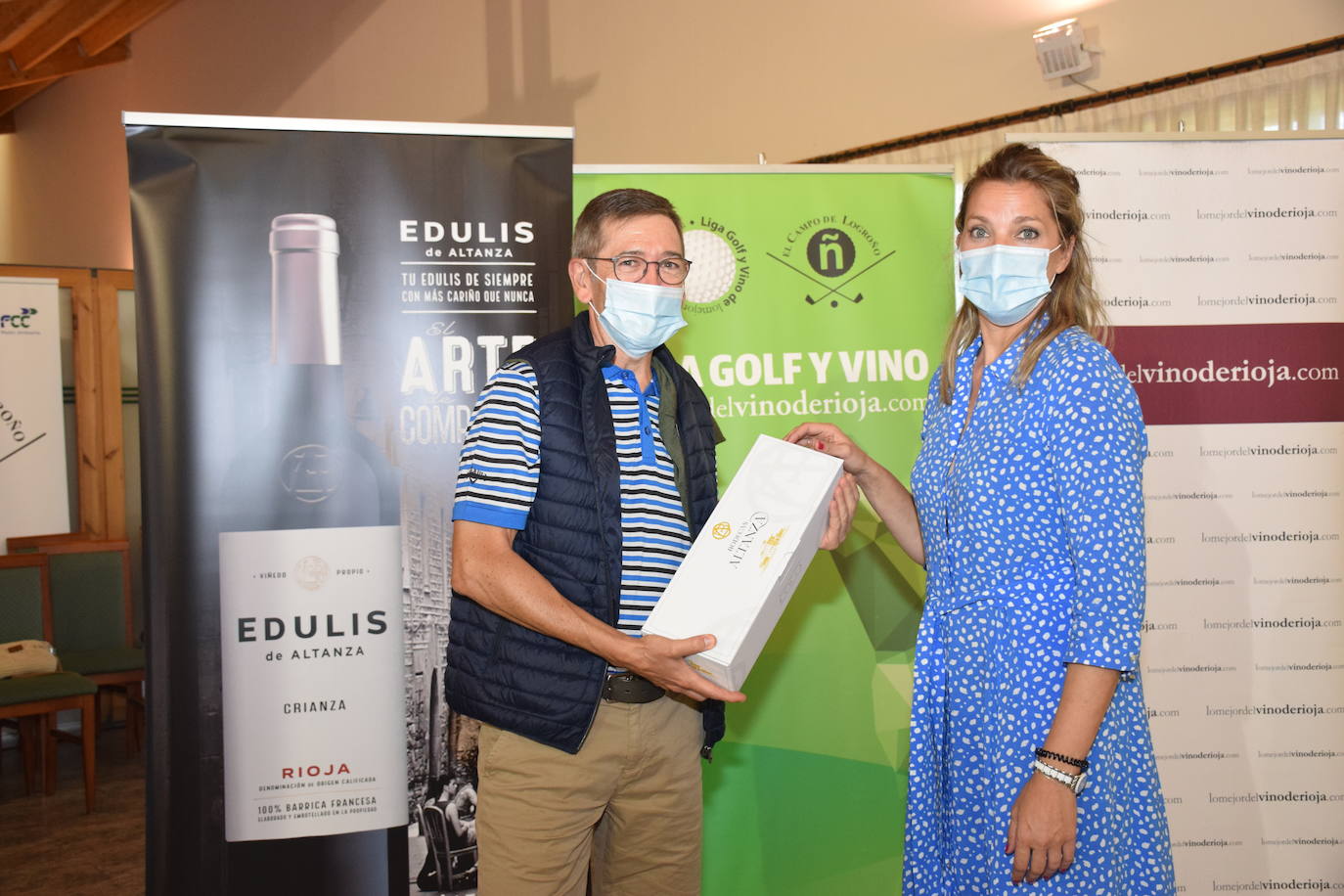 Los ganadores del Torneo Bodegas Altanza recogieron sus premios en El Campo de Logroño.