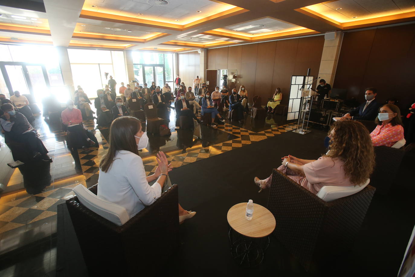 La jornada se ha centrado en las oportunidades ante las que se encuentra el sector del vino, con nuevos canales de comunicación con el cliente