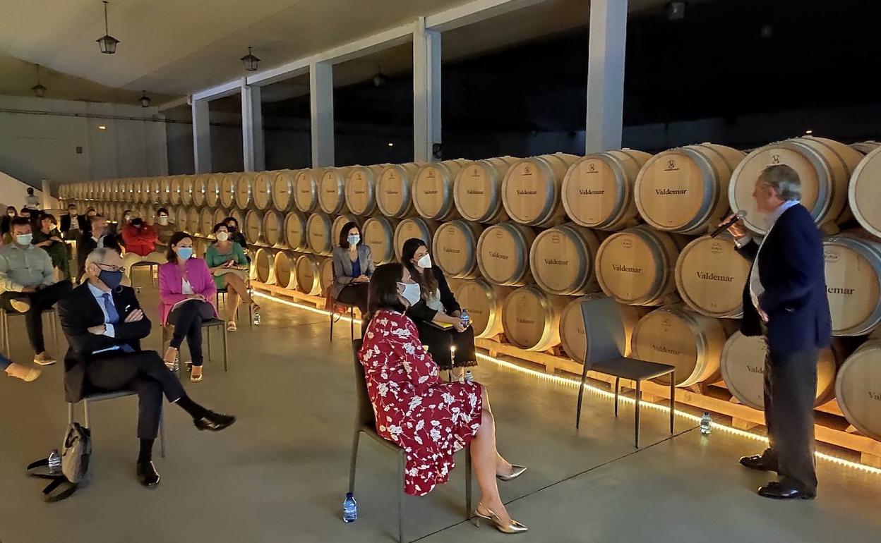 Bodegas Valdermar, en Oyón, acogió la reunión del 'Best Of Club'