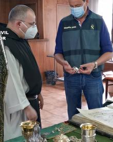 Imagen secundaria 2 - La Guardia Civil recupera siete valiosos objetos robados en el monasterio de Cañas