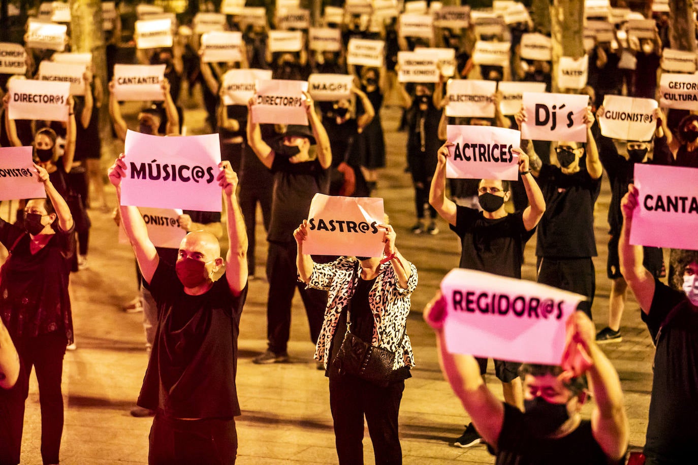 Ha sido una concentración silenciosa y sin precedentes