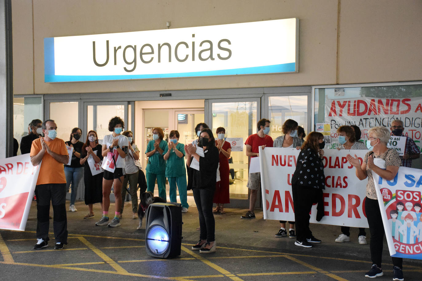 Fotos: Urgencias se concentra de nuevo para seguir exigiendo más personal y mejoras en el servicio