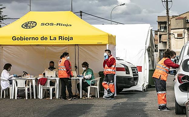 La primera jornada de cribado en La Rioja Baja se salda con más de 1.000 pruebas PCR realizadas