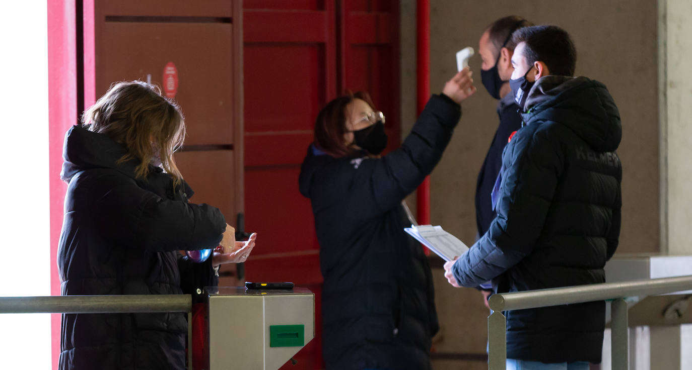 Las riojanas abrieron la Primera Iberdrola en Las Gaunas perdiendo ante el Levante
