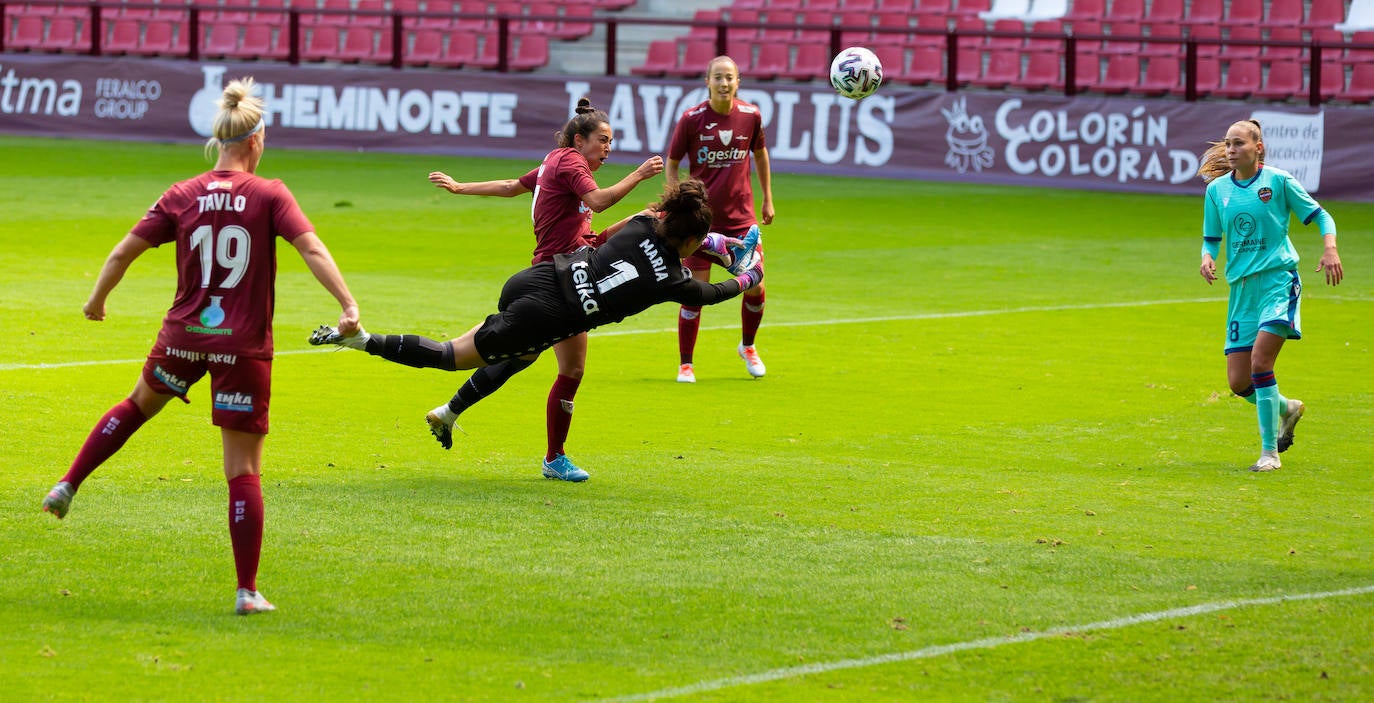 Las riojanas abrieron la Primera Iberdrola en Las Gaunas perdiendo ante el Levante
