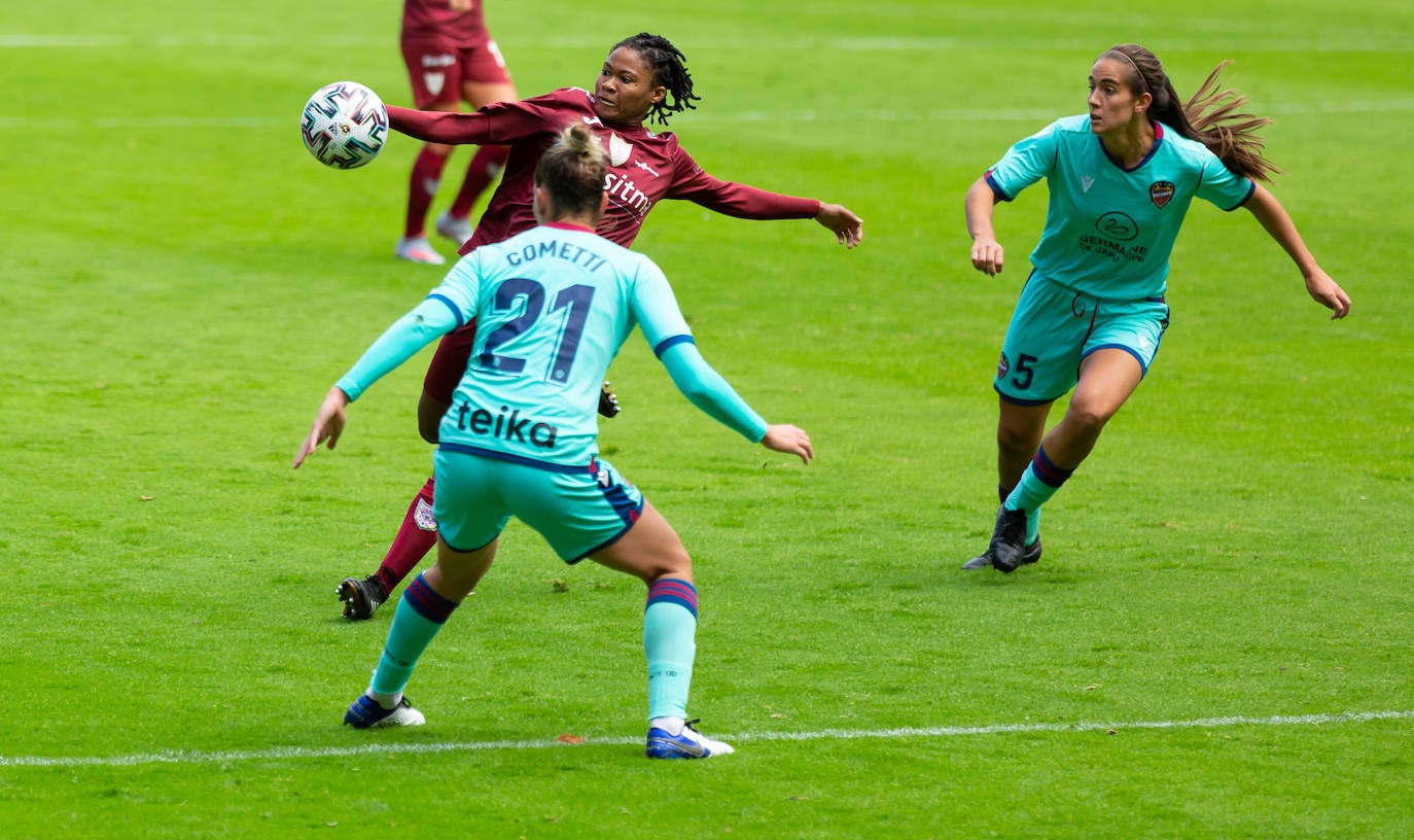 Las riojanas abrieron la Primera Iberdrola en Las Gaunas perdiendo ante el Levante
