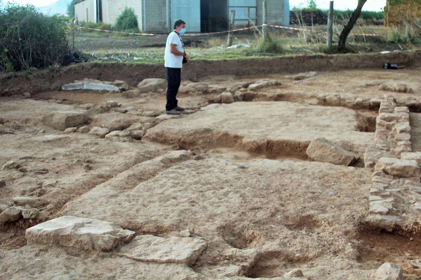 Una visiata al yacimiento romano de La Morlaca de Villamediana, que data de entre los siglos III y IV.