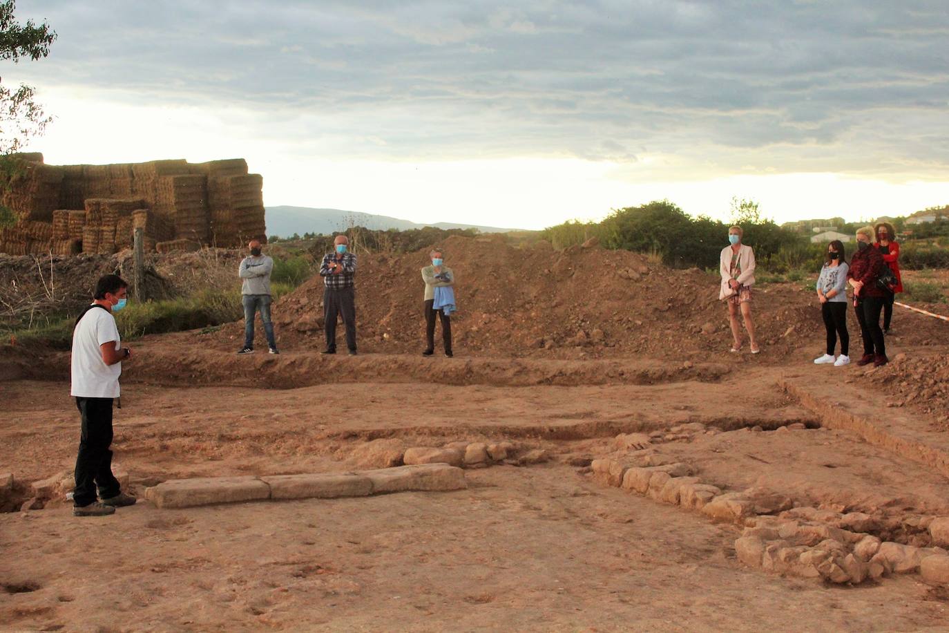 Una visiata al yacimiento romano de La Morlaca de Villamediana, que data de entre los siglos III y IV.