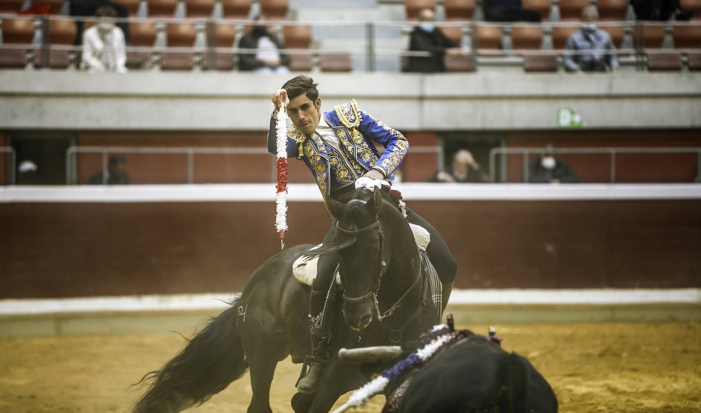 La plaza de toros de Logroño ha acogido la primera corrida de la Gira de la Reconstrucción en la capital riojana