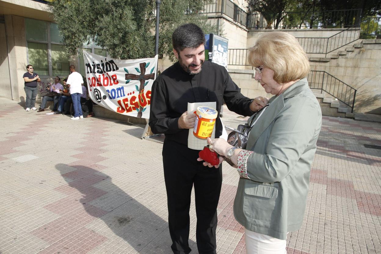 Postulación en una edición anterior del Domund. 