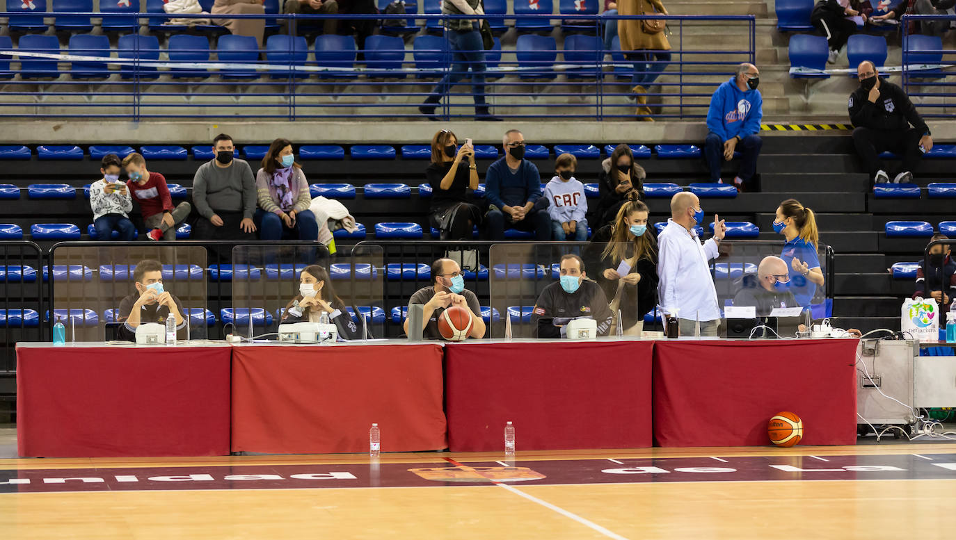 Los riojanos sucumbieron en el tramo final del duelo