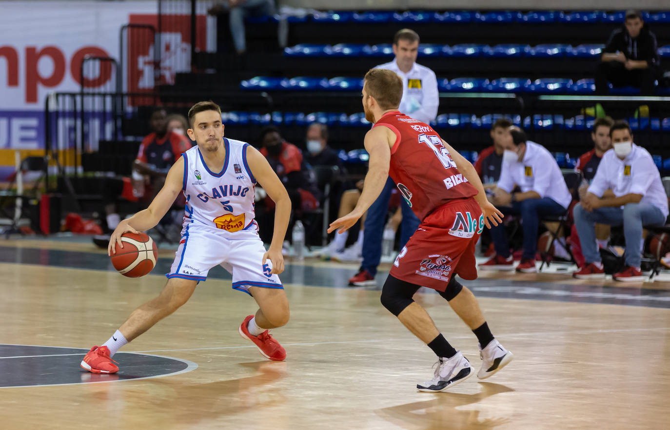 Los riojanos sucumbieron en el tramo final del duelo