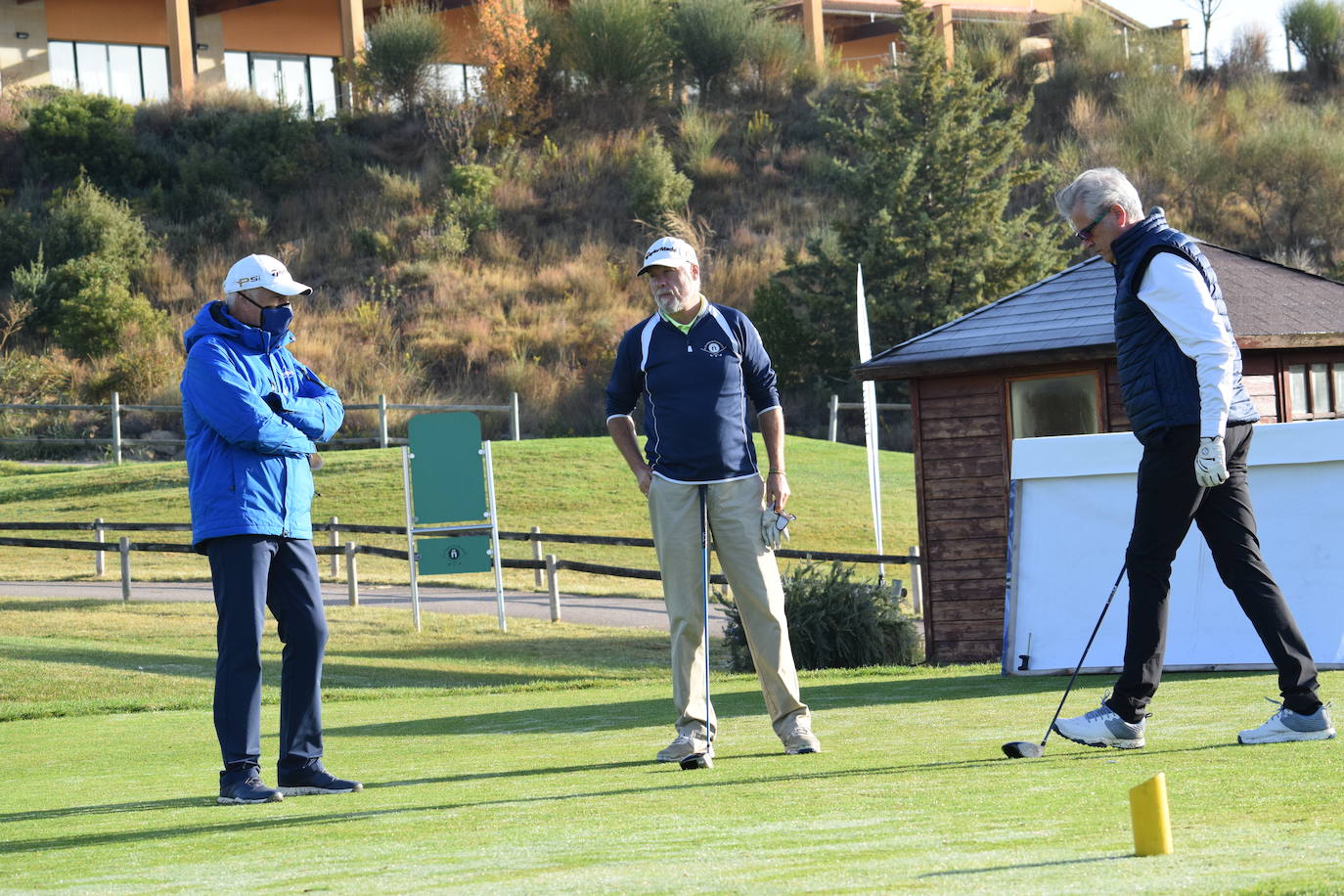 Los participantes en el Torneo de Golf Carlos Moro disfrutaron de un gran día de juego El Campo de Logroño.