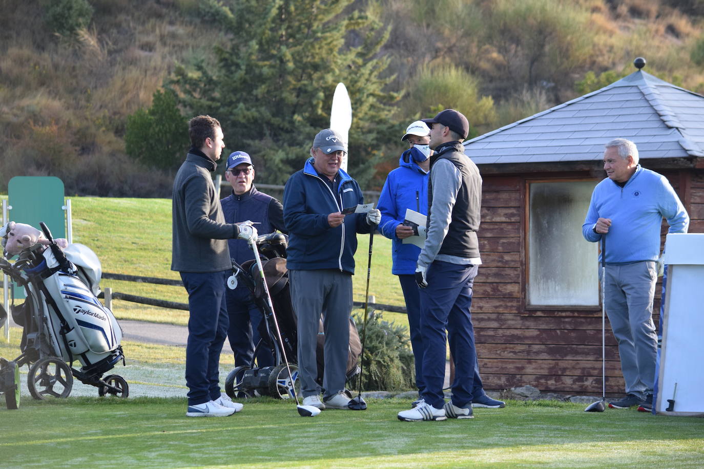 Los participantes en el Torneo de Golf Carlos Moro disfrutaron de un gran día de juego El Campo de Logroño.