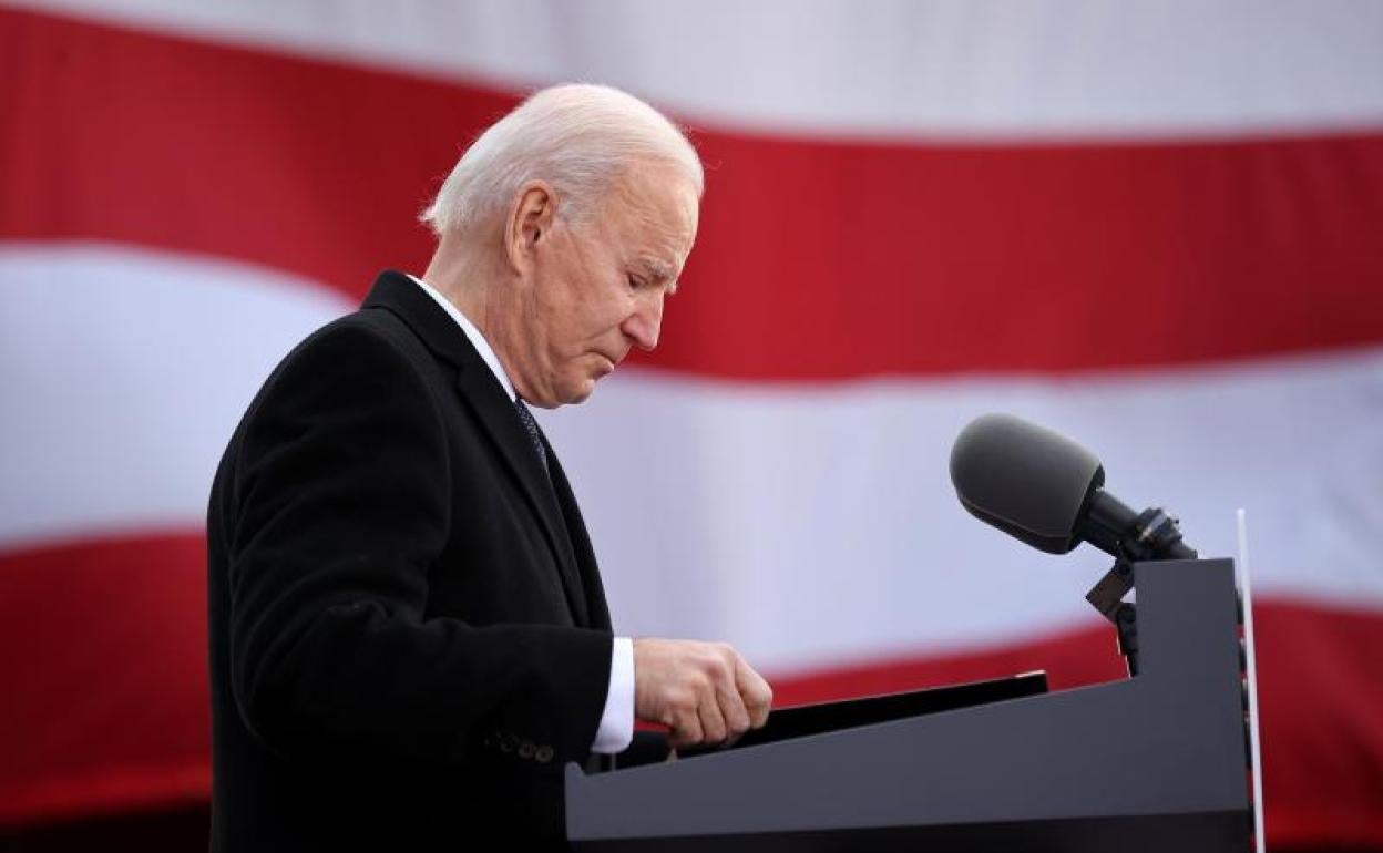 Joe Biden, en su despedida como senador por Delaware horas antes de asumir la presidencia. 