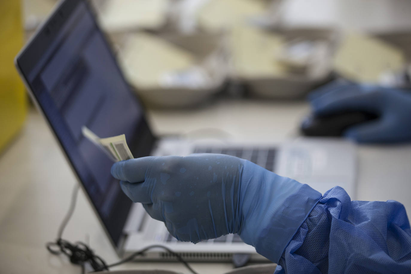 El cribado que se está realizando en Logroño para detecar asintomáticos por COVID-19 está generando largas colas desde el pasado viernes.