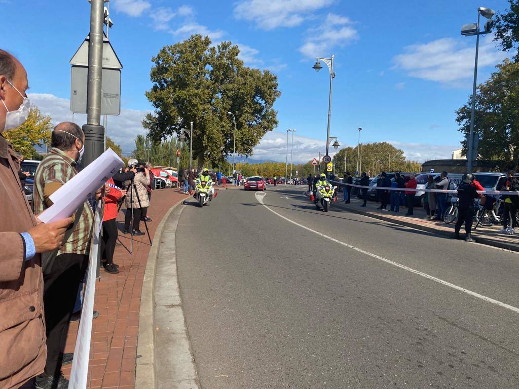 Doscientas personas se han concentrado este miércoles para protestar por el cierre de los establecimientos hosteleros en Logroño y Arnedo