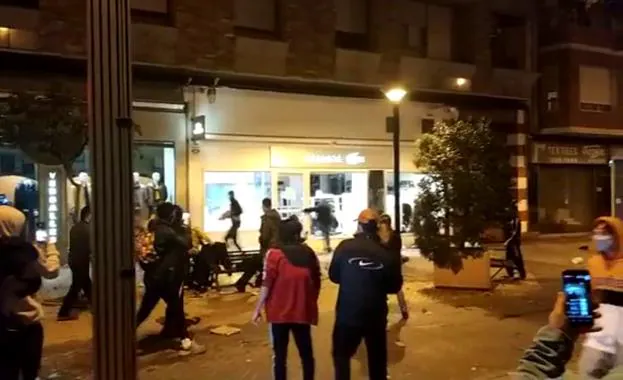 Disturbios en Logroño: video de los saqueos en comercios de Logroño