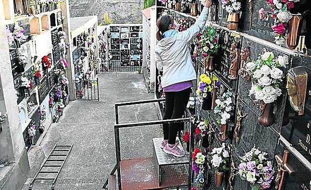 Imagen principal - Los dos cementerios de Cervera y el de La Planilla, en Calahorra. 