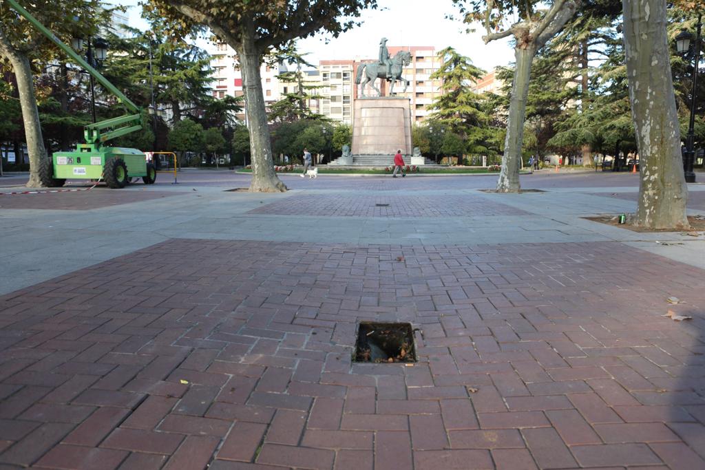 Fotos: El centro de Logroño despiera incrédulo tras la noche de destrozos y saqueos