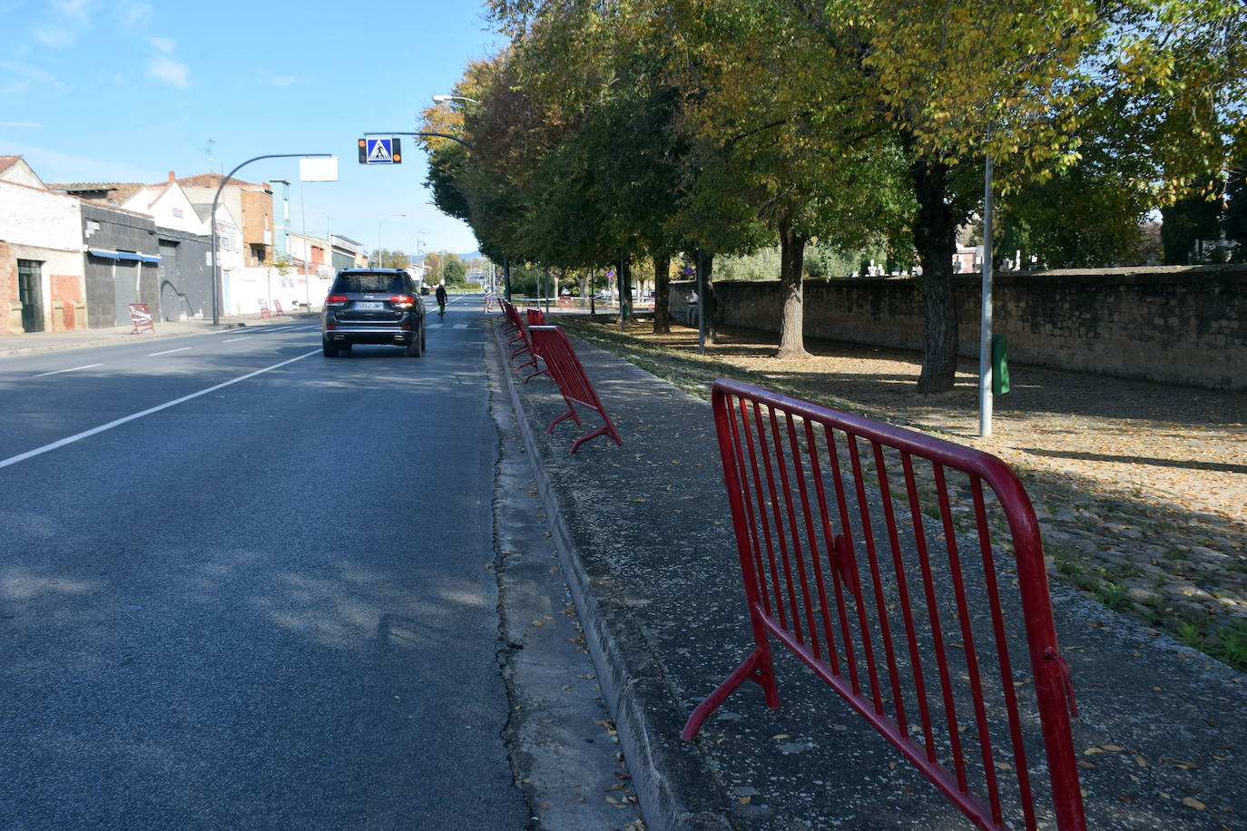 La ausencia de aglomeraciones ha sido la nota más destacada en el camposanto de la capital riojana