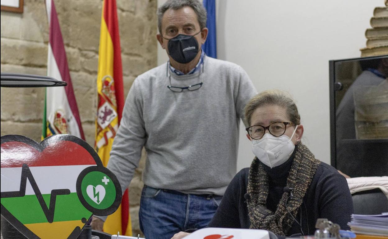 Briones se convierte en un municipio cardioprotegido con la instalación de un desfibrilador